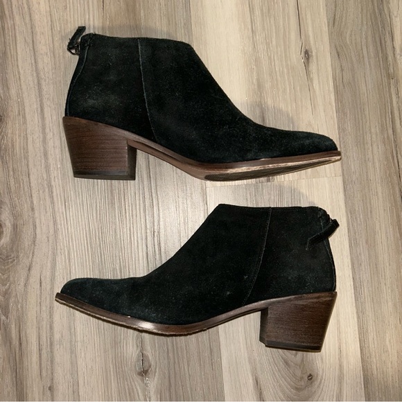 Trask black suede pointed toe ankle boots zip closure block heel - Picture 5 of 7